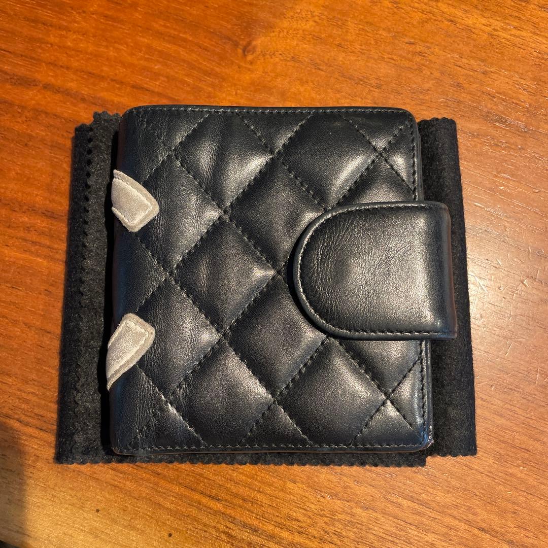 シャネル　CHANEL カンボンライン　二つ折り財布　がま口　ブラック　レザー