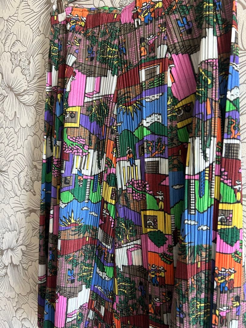 プリーツプリーズ　可愛いフレアスカート