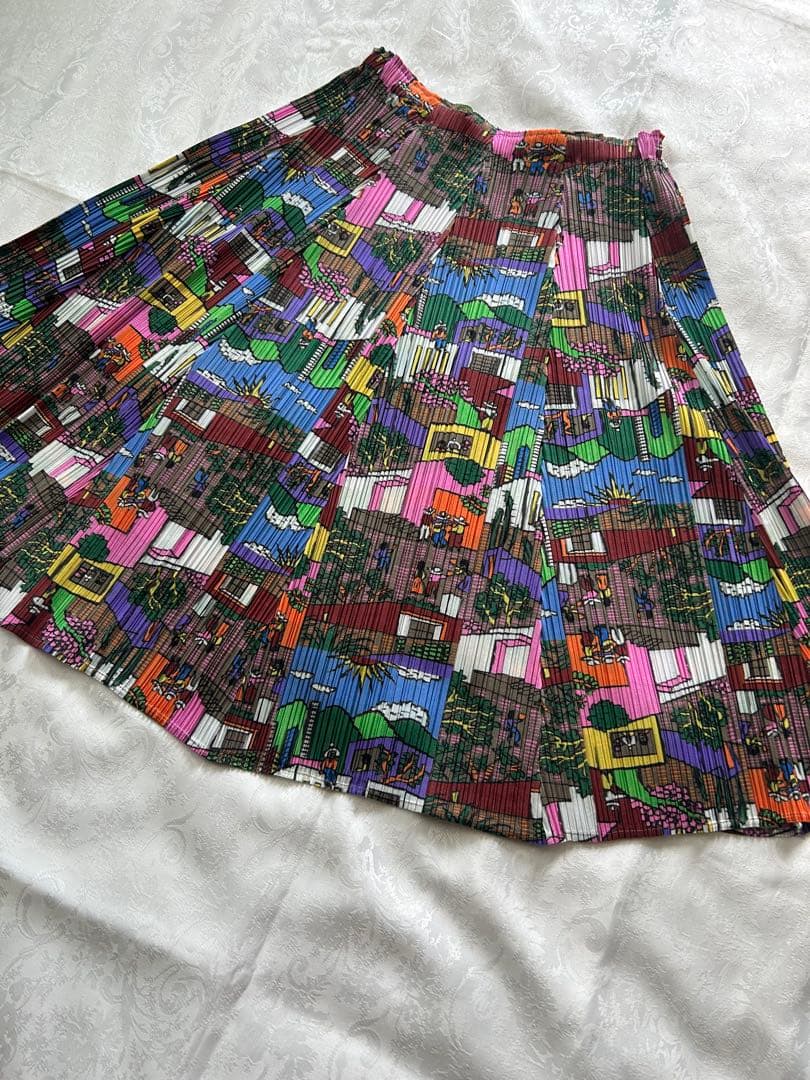 プリーツプリーズ　可愛いフレアスカート