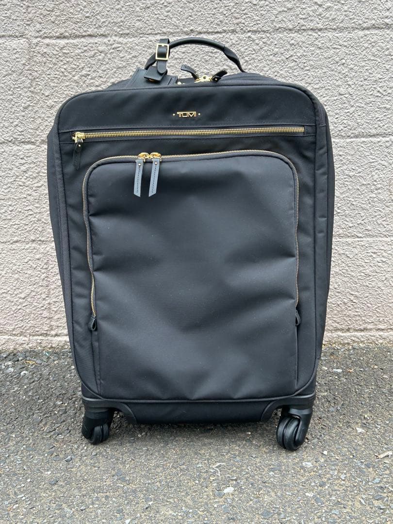 TUMI トゥミ 4輪ソフトキャリー 機内持込サイズ