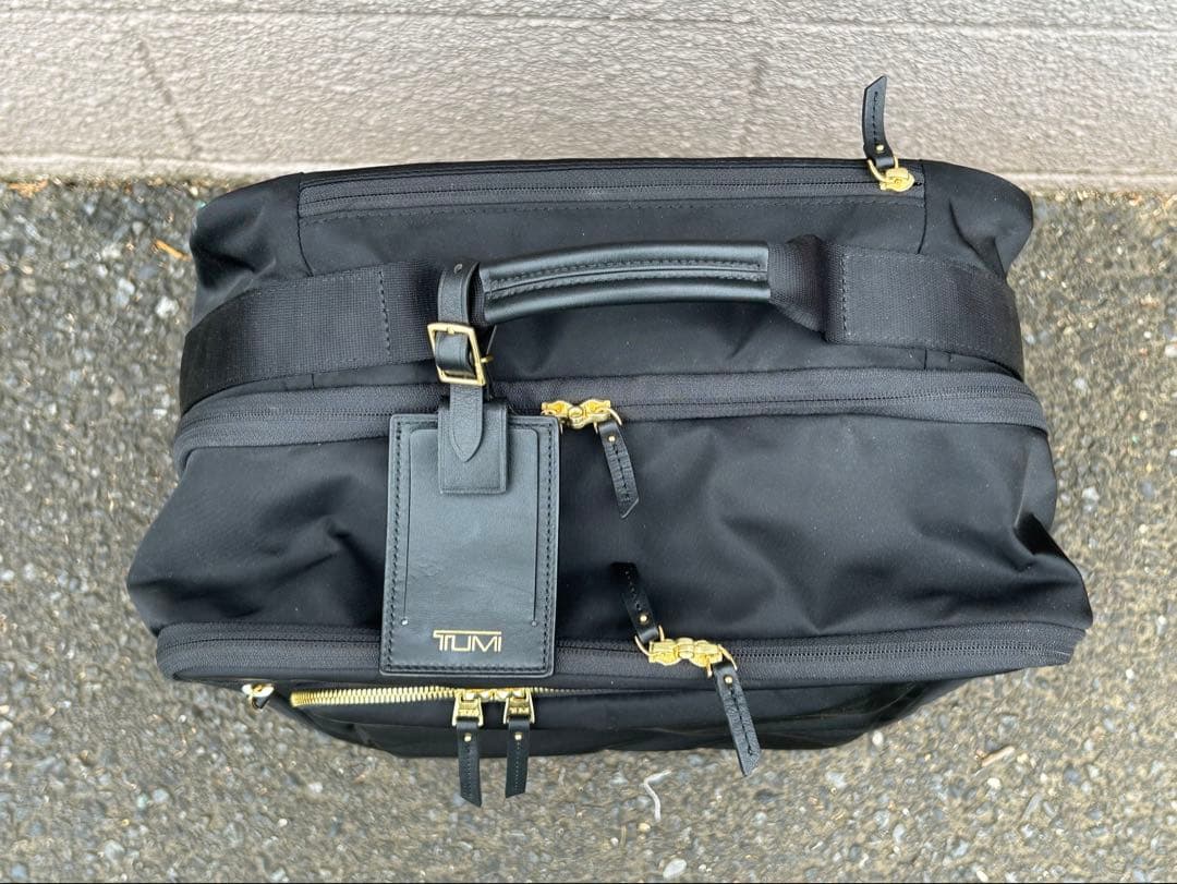 TUMI トゥミ 4輪ソフトキャリー 機内持込サイズ