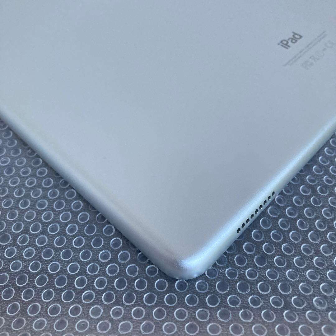 3043 外観美品☆iPad Pro 128GB 12.9インチ WIFIモデル