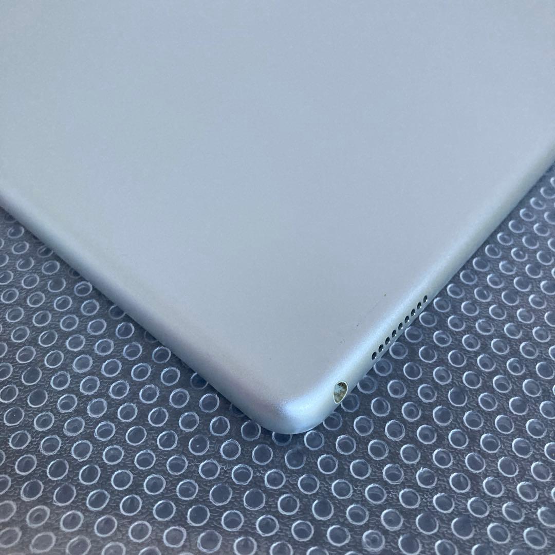 3043 外観美品☆iPad Pro 128GB 12.9インチ WIFIモデル