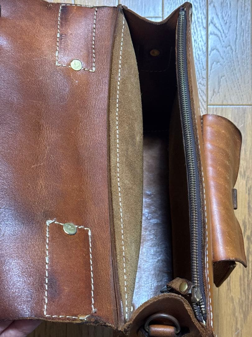 ★HERZ ヘルツ　2wayビジネスバッグ　学生鞄風　レザー　キャメル