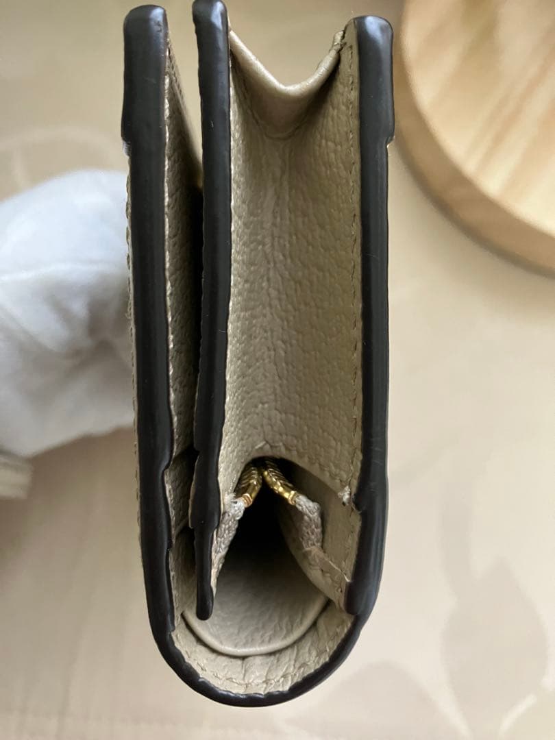 ⭐️【GUCCI】GGキャンバス 二つ折り財布⭐︎箱あり⭐️