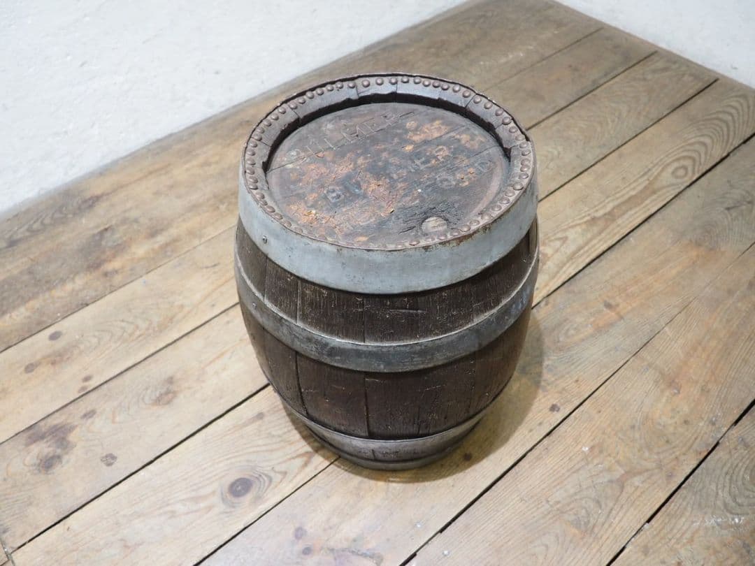 1142 ヴィンテージ　古い木樽のオブジェ　椅子　スツール　レトロ　アンティーク