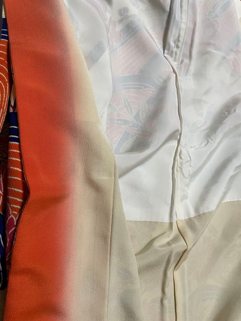 振袖 花柄 紅型　波模様 多色　長襦袢うそつき袖付　身丈約150cm 小柄な方