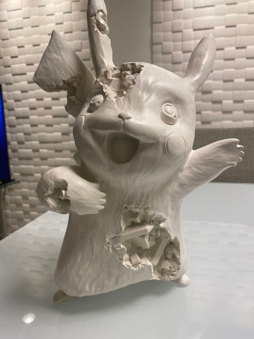 Daniel Arsham Pokémon 世界500個限定　ホワイト