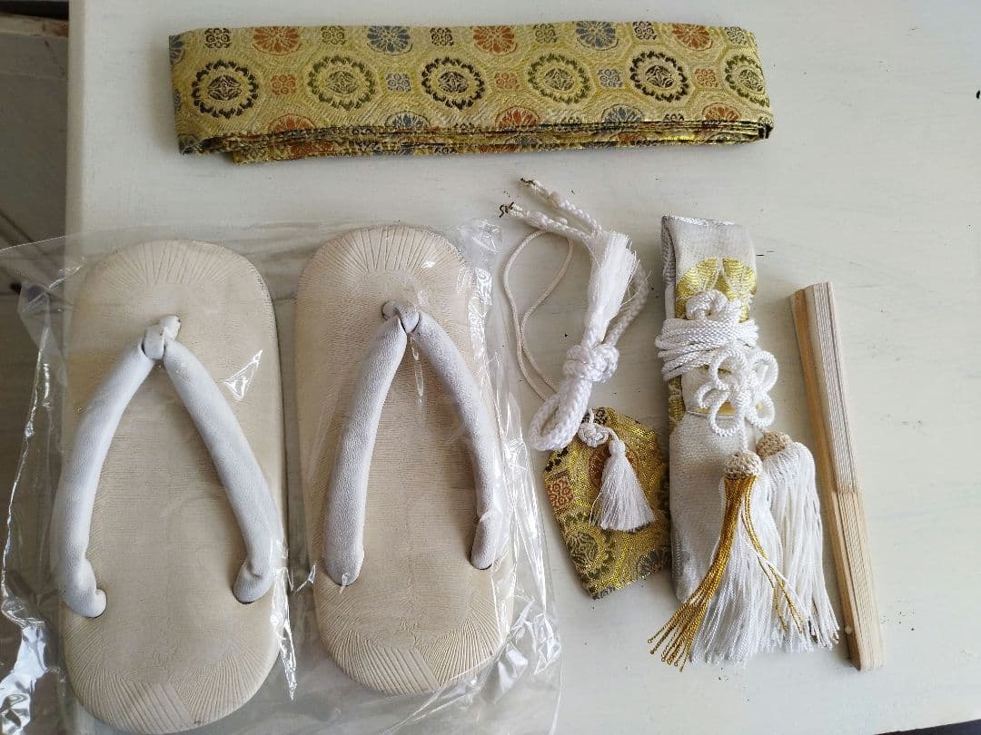 グリーン系の羽織りに金の袴が格好良い☆男の子七五三５歳