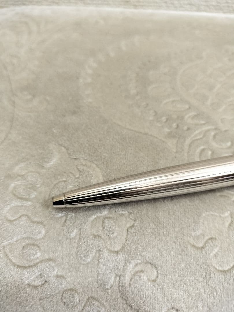 ディアボロ・ドゥ・カルティエ ボールペン／プラチナフィニッシュ ゴドロン