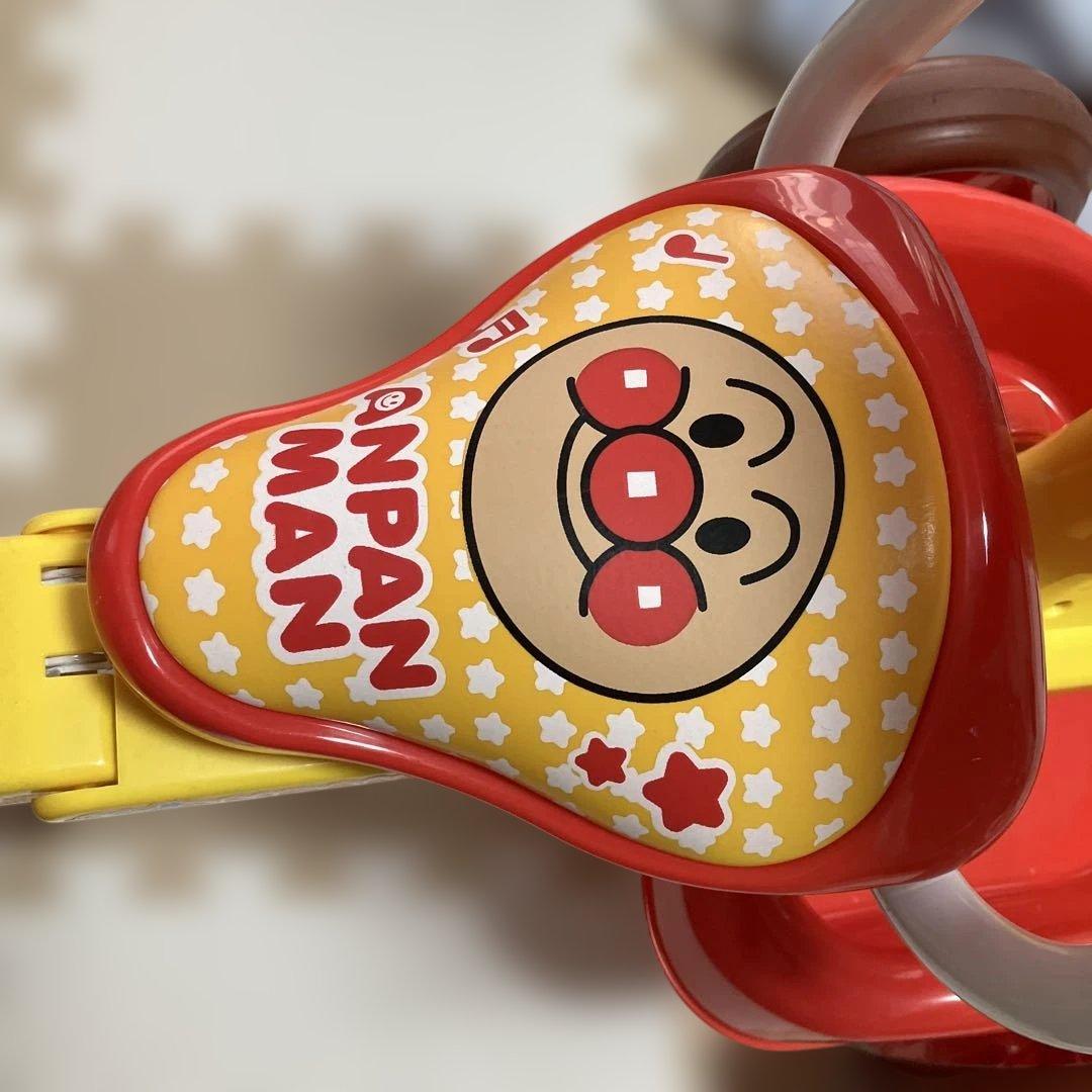 アンパンマン 三輪車 赤