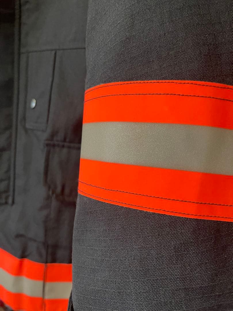 【期間限定値引き】デサント正規品　防火衣ジャケット/Mサイズ消防服