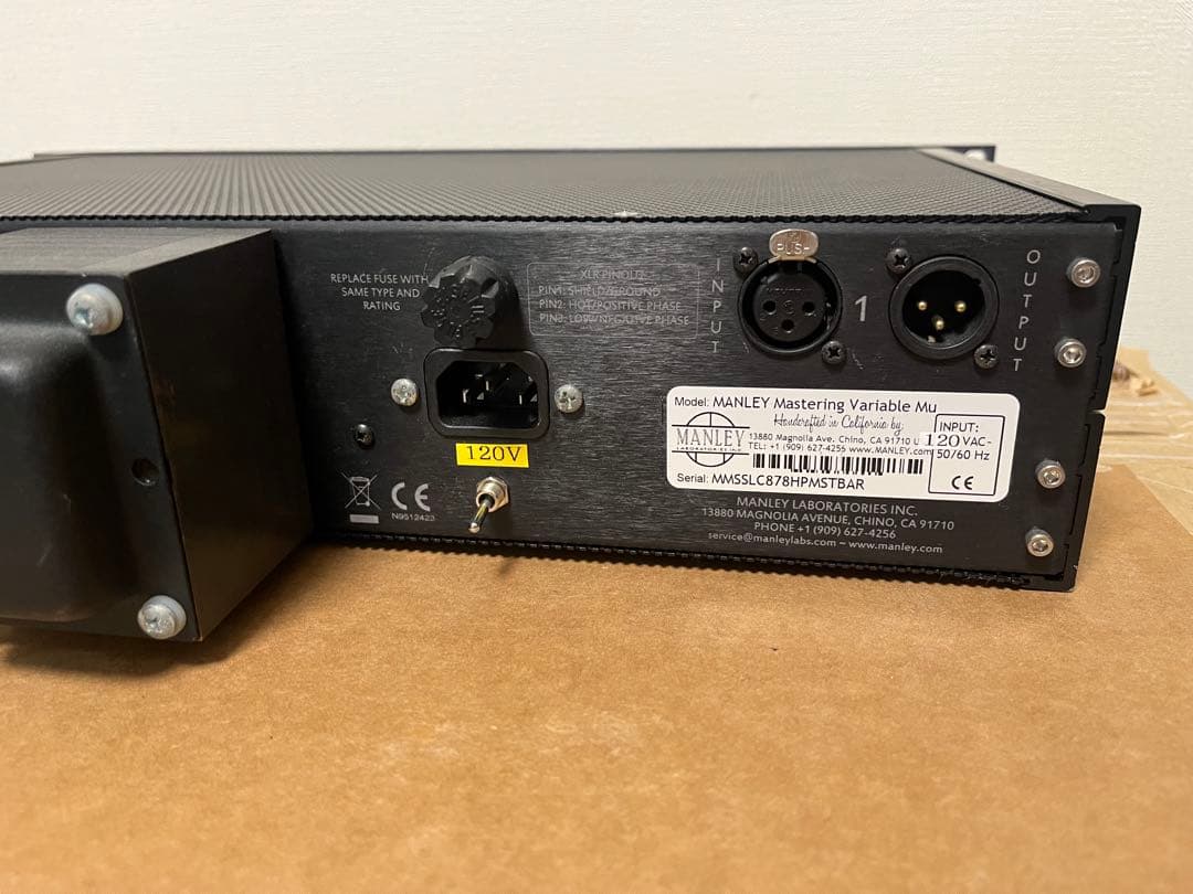 マンレイStereo VariableMU Limiter Compressor