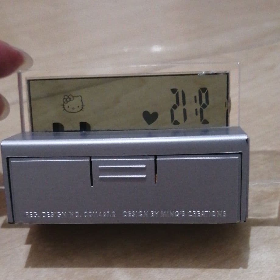 製薬会社　ノベルティ　グッズ　　ハローキティ　時計