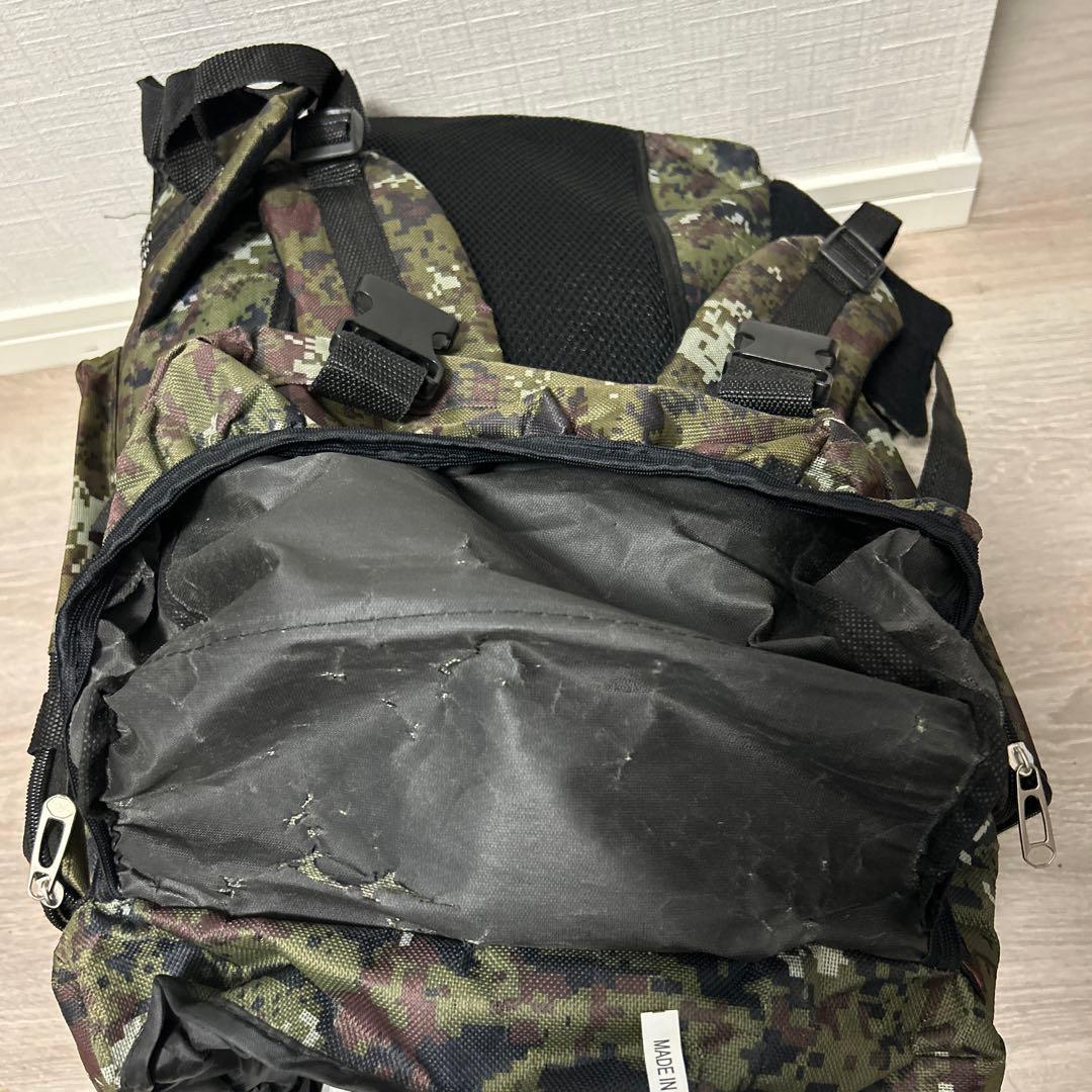 【値下げ！】【ほぼ新品、送料無料】迷彩ミリタリーリュック　グリーン　約70cm
