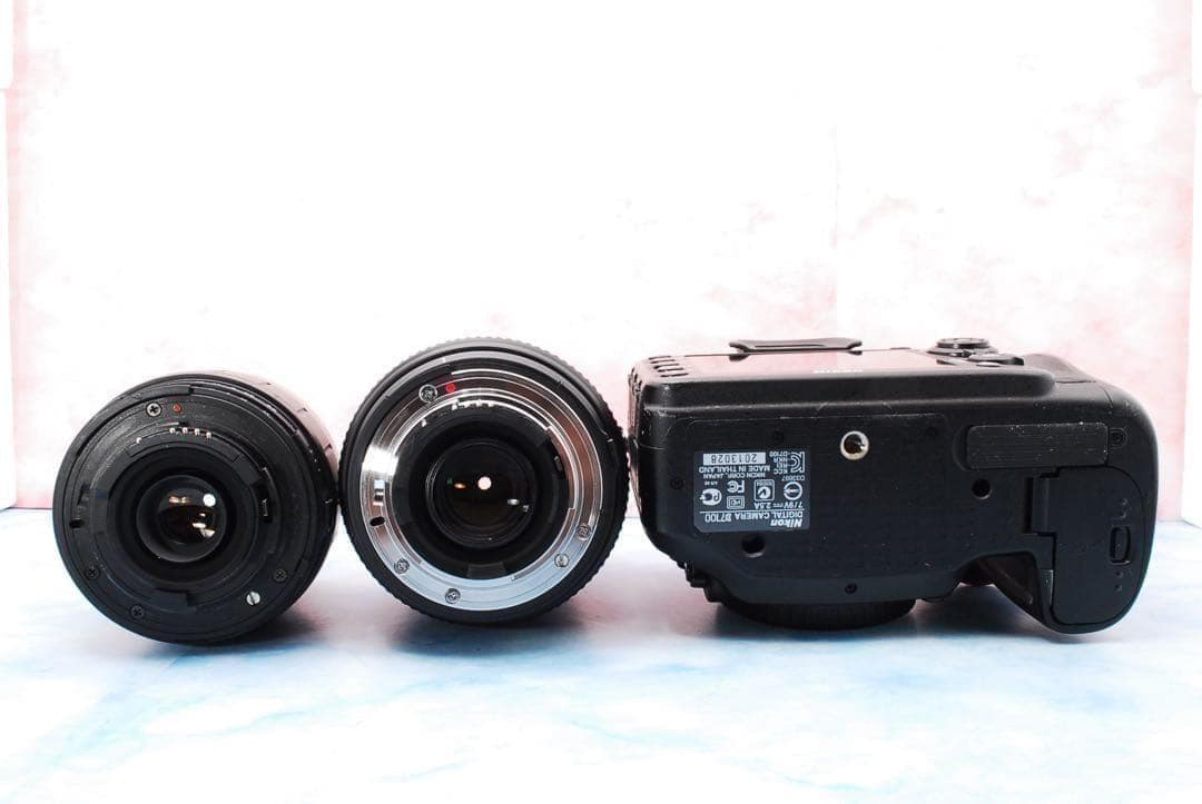 ニコン D7100★ハイアマチュア★一眼レフカメラ★超望遠レンズ付Wレンズ