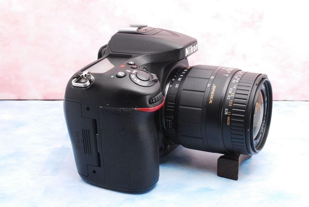 ニコン D7100★ハイアマチュア★一眼レフカメラ★超望遠レンズ付Wレンズ