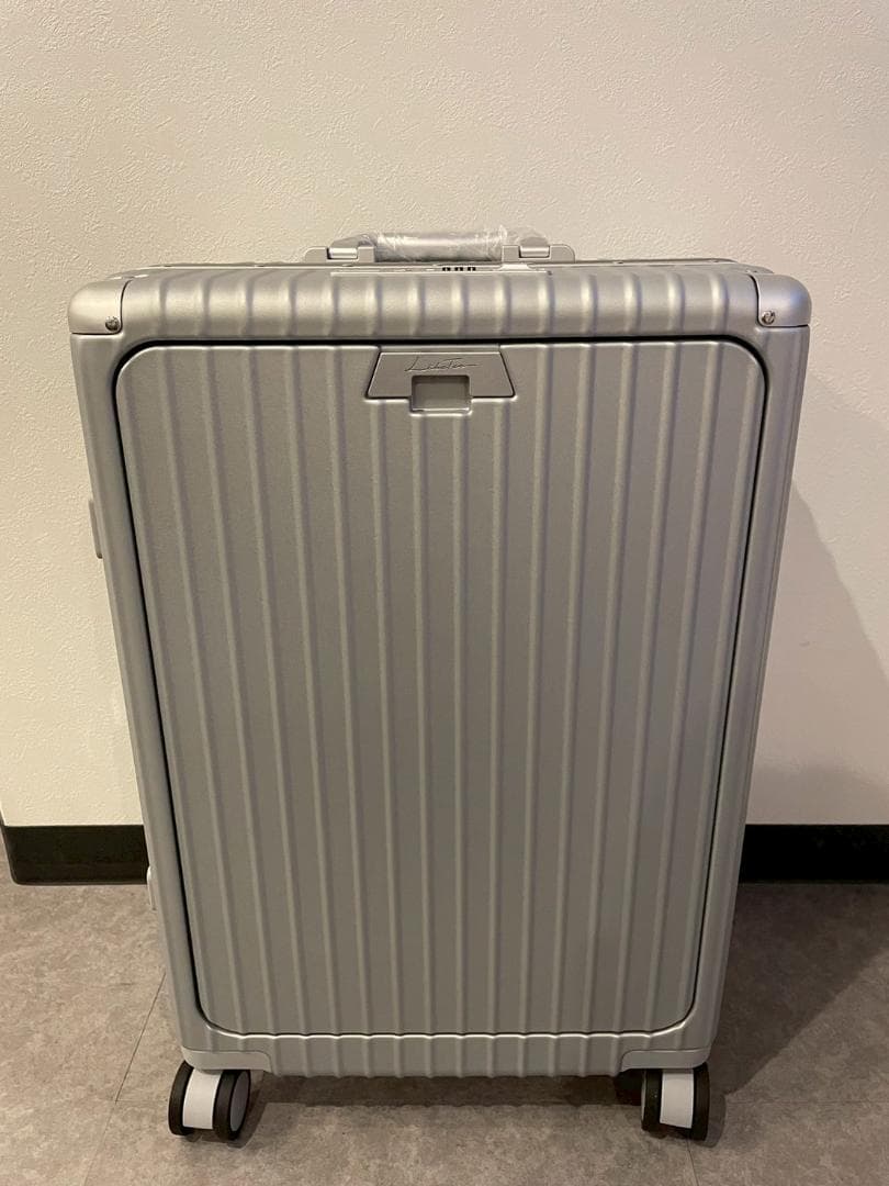 リベティ多機能キャリーケース【マットシルバーМサイズ】30