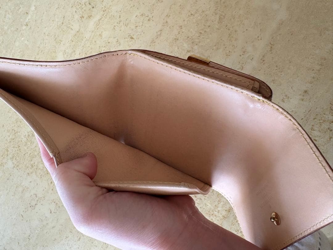 ルイヴィトン マルチカラー ポルトモネビエカルト クレディコンパクト白3折り財布