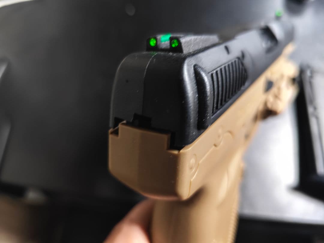 FN-5-7 タンカラー ガスガン X300 ULTRA付き