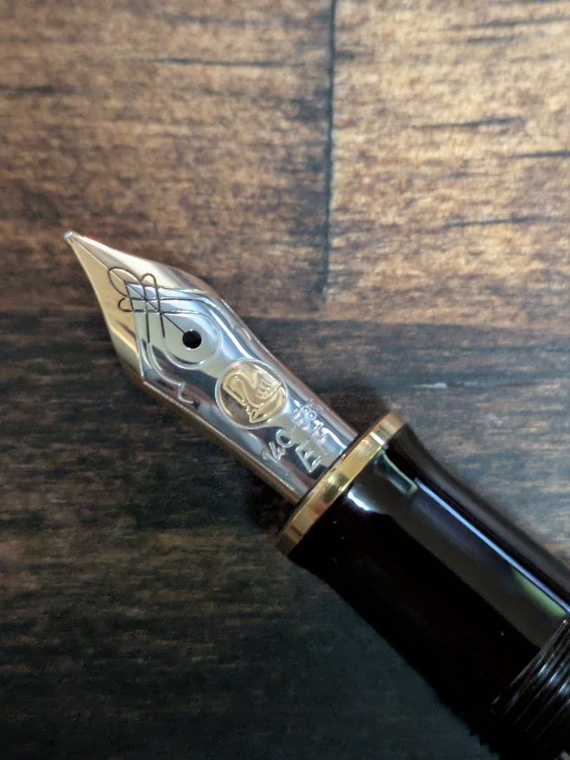 ペリカン　スーベレーンM400　茶縞　EF 細字　ペンシース付き