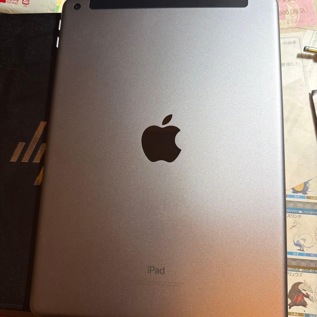Apple iPad 代6世代　32GB セルラーモデル
