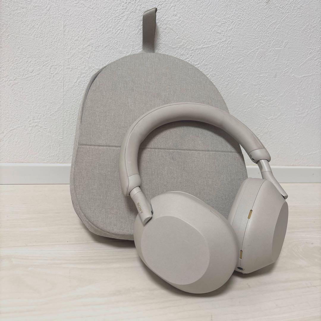 【値下げしました】SONY WH-1000XM5 ヘッドフォン プラチナシルバー