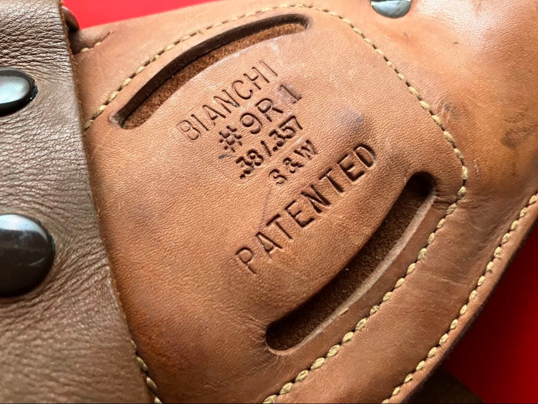 Bianchiショルダーホルスター 9R 1 .38/.357S&W/COLT