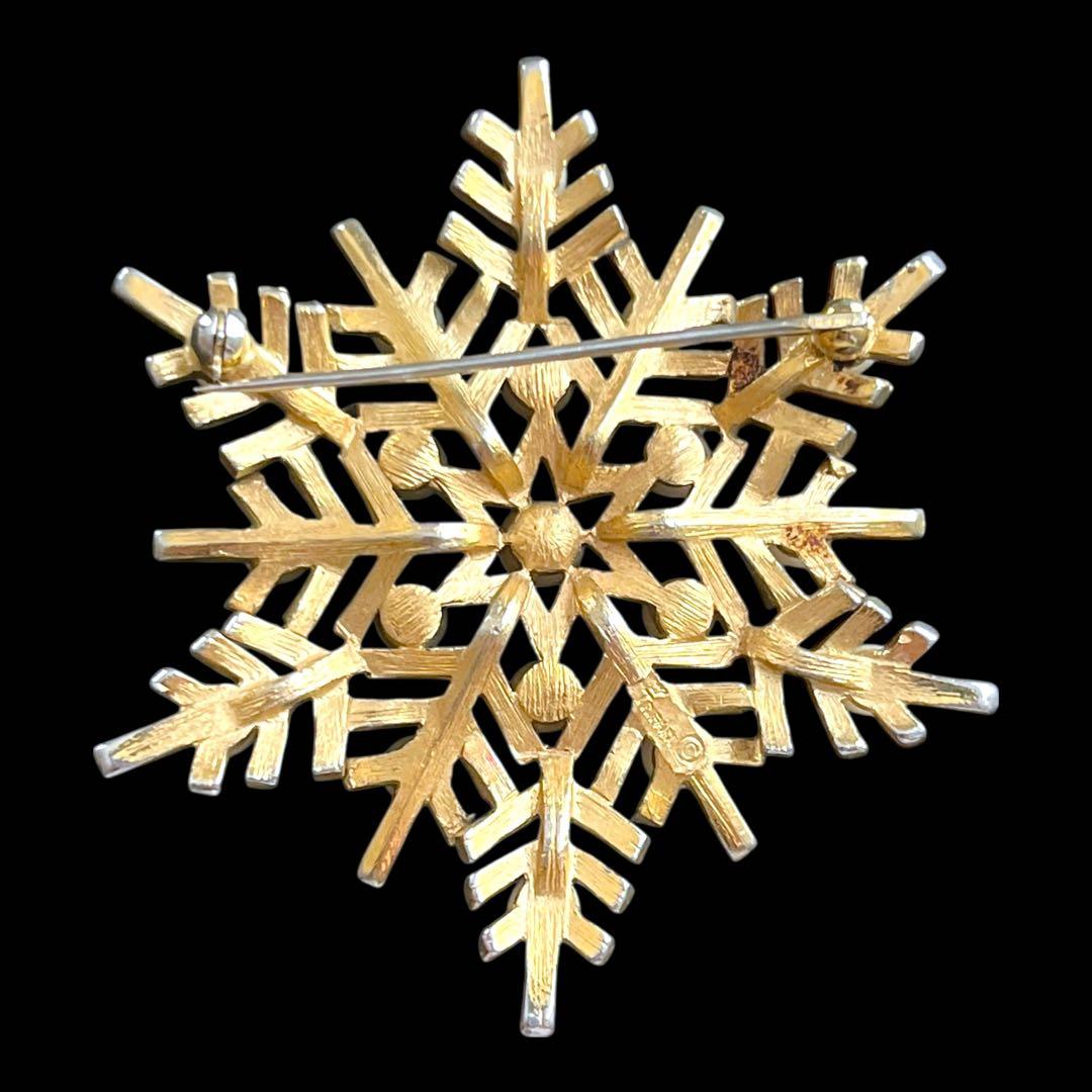 CROWN TRIFARI☆トリファリウム&ベビーパール☆雪の結晶のブローチ