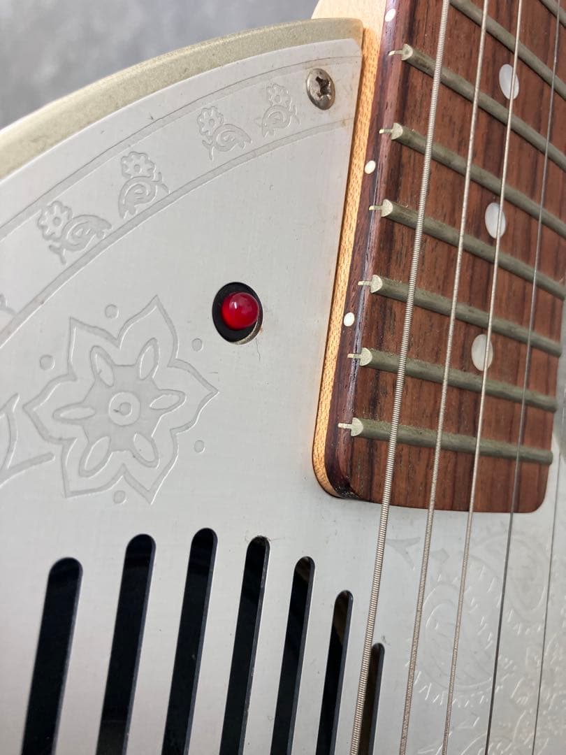 FERNANDES ZO-3 LITE ゼマイティス風 限定モデル　アルミ彫刻