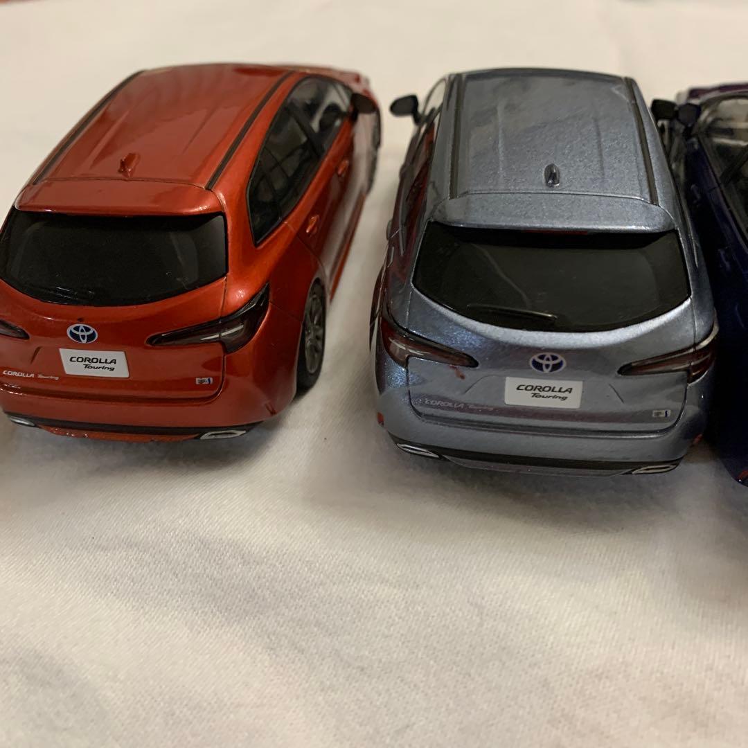 トヨタカローラツーリング、カローラ　カラーサンプル用ミニカー　1/30非売品