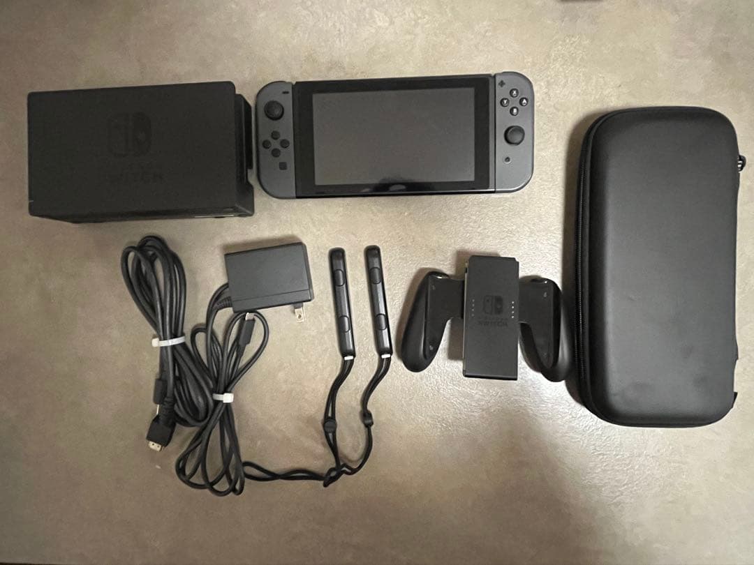 Nintendo Switch 本体+付属品　ブラック　中古　美品