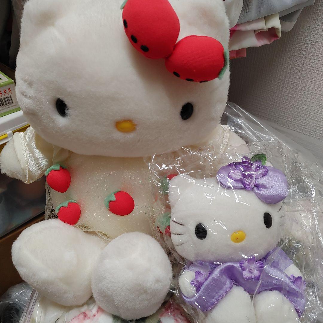 ハローキティ　ぬいぐるみ