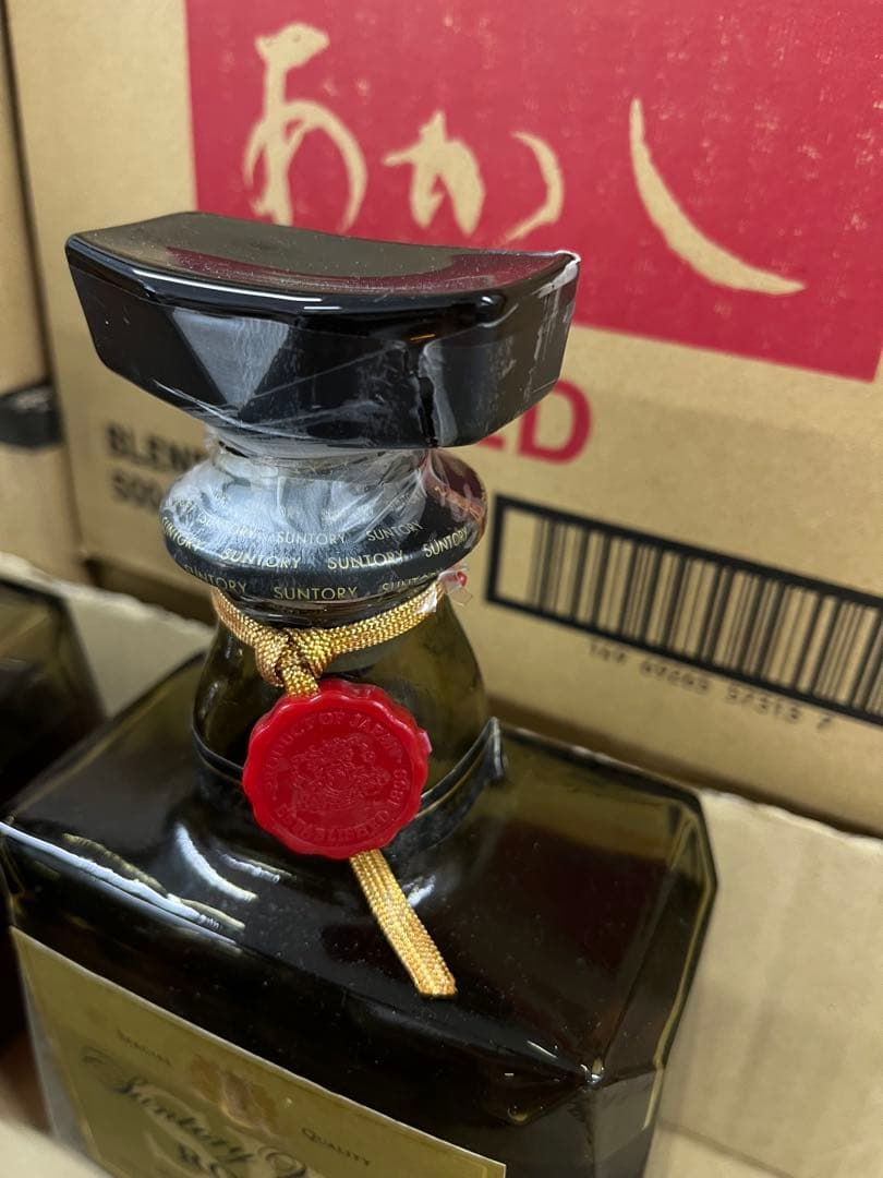 《訳あり》サントリーロイヤル43%4本セットキャップ所揺れる、液体もそれぞれ量