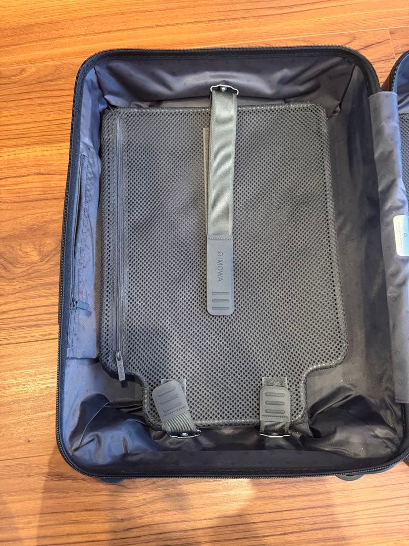 RIMOWA ESSENTIAL キャビン ブラック