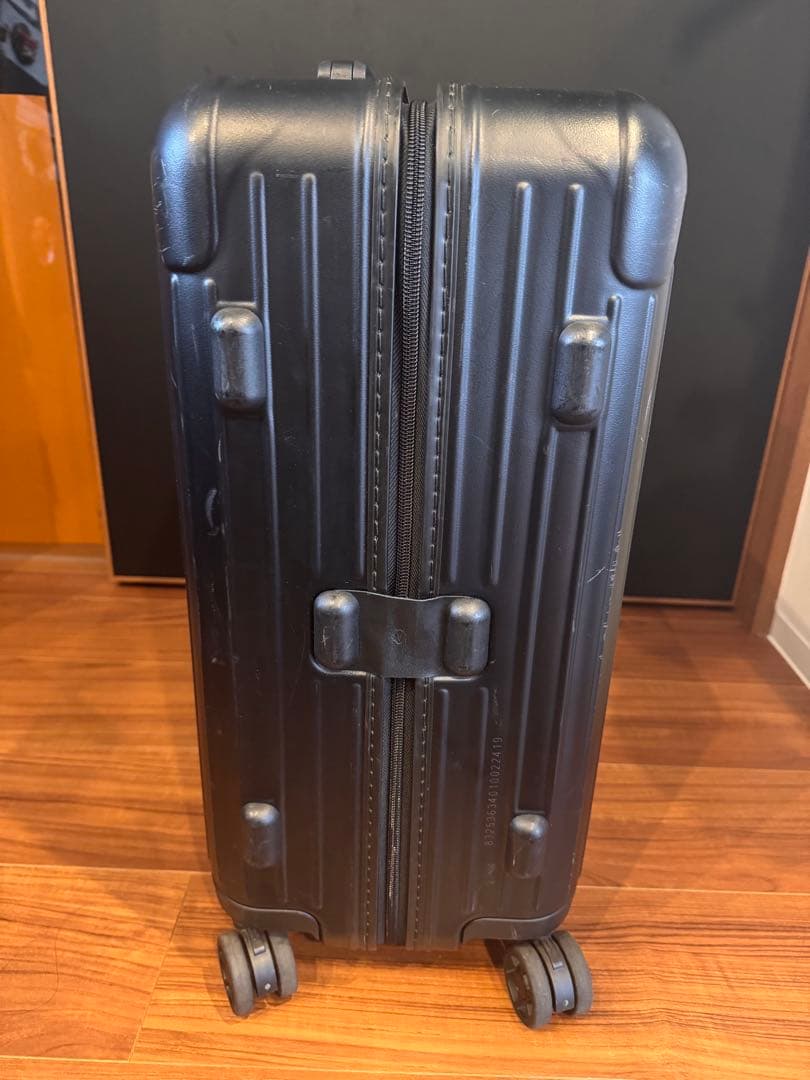 RIMOWA ESSENTIAL キャビン ブラック