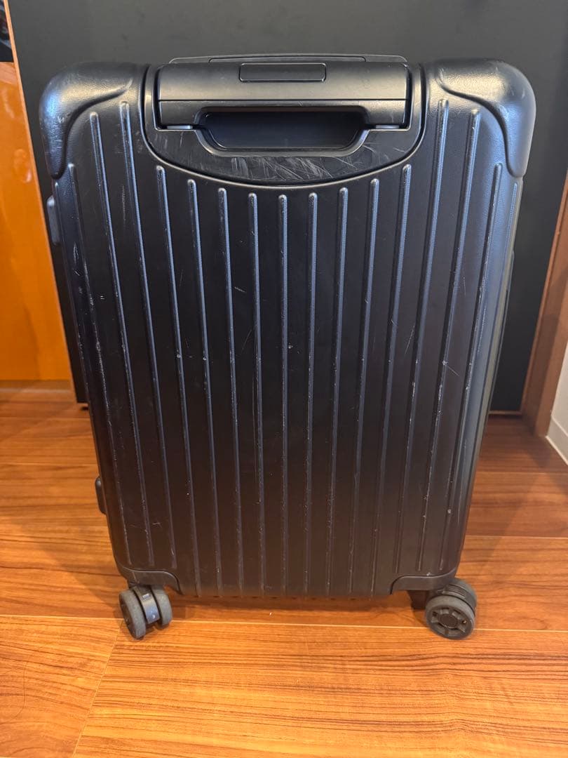 RIMOWA ESSENTIAL キャビン ブラック