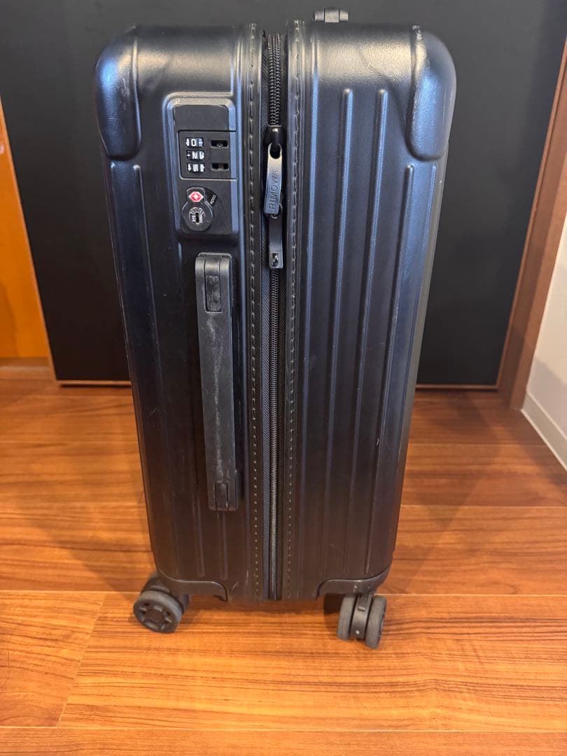 RIMOWA ESSENTIAL キャビン ブラック