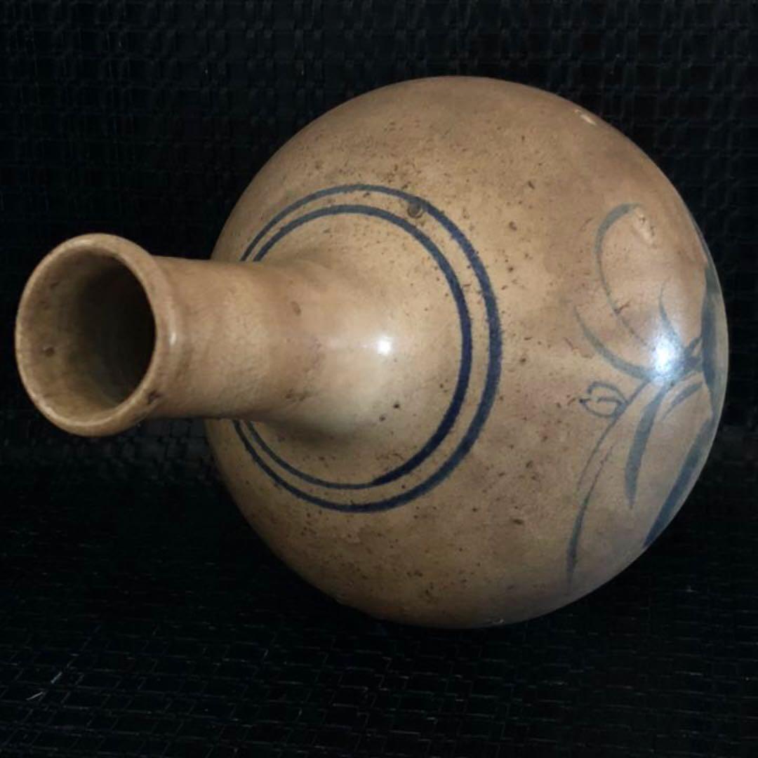 古美術品◼️蔵からかなり古そうな雰囲気の良い大きな古伊万里焼の壺、壷が出てきました