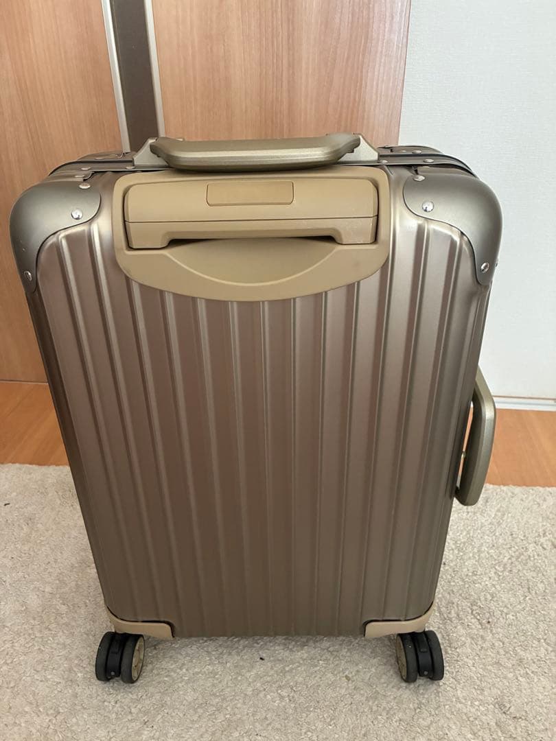 リモワ　キャビンS ゴールド　スーツケース　美品