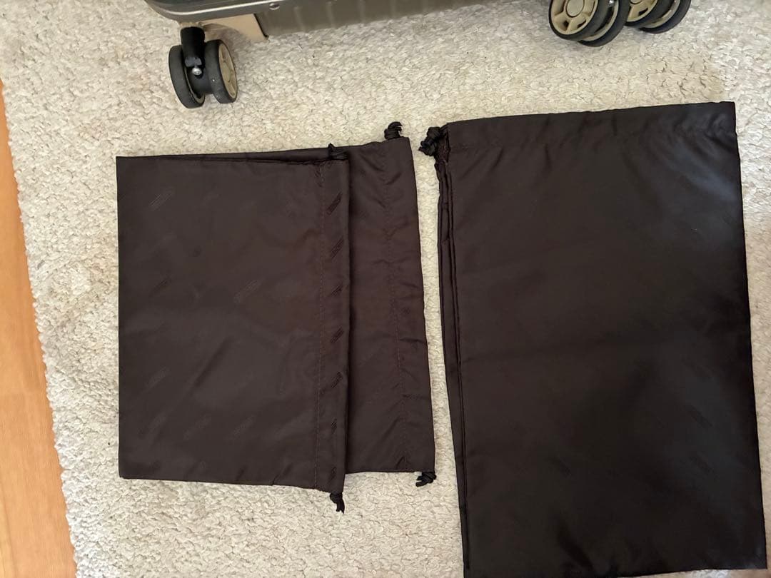 リモワ　キャビンS ゴールド　スーツケース　美品