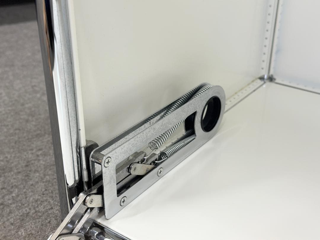 ラスト１点！USMハラー■サイドボード　テレビボード　2列1段　白　幅152cm