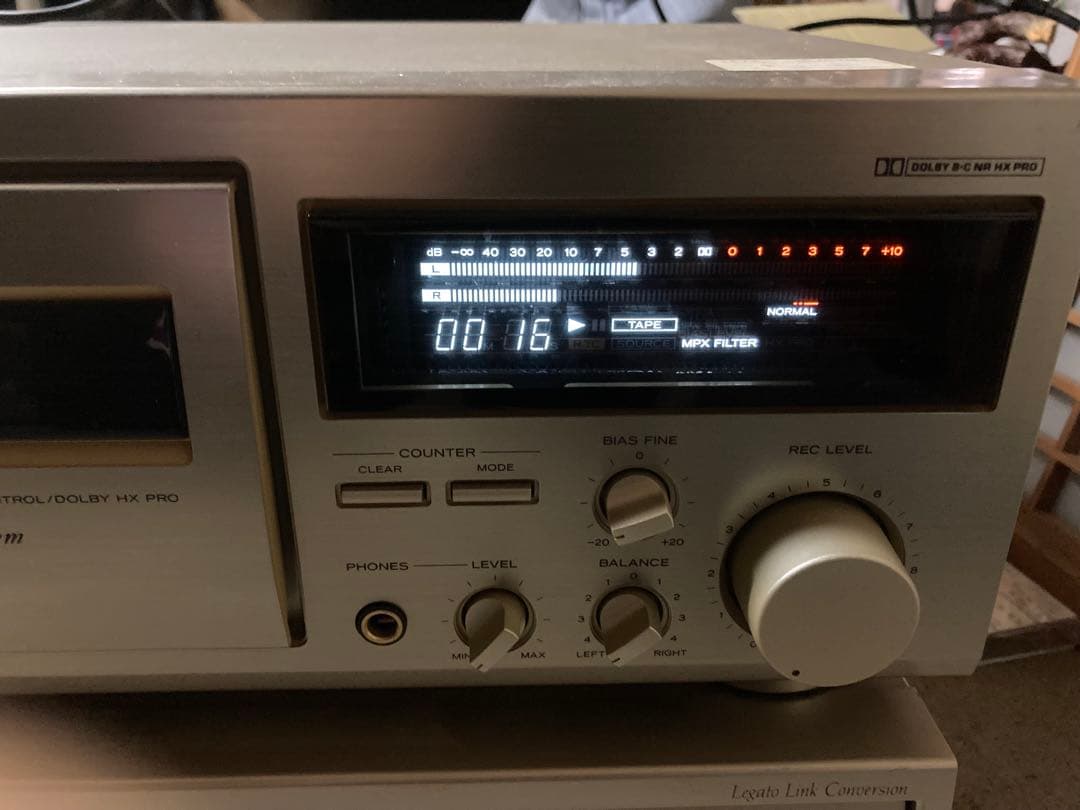 TEAC V-1050 3ヘッド　カセットデッキ