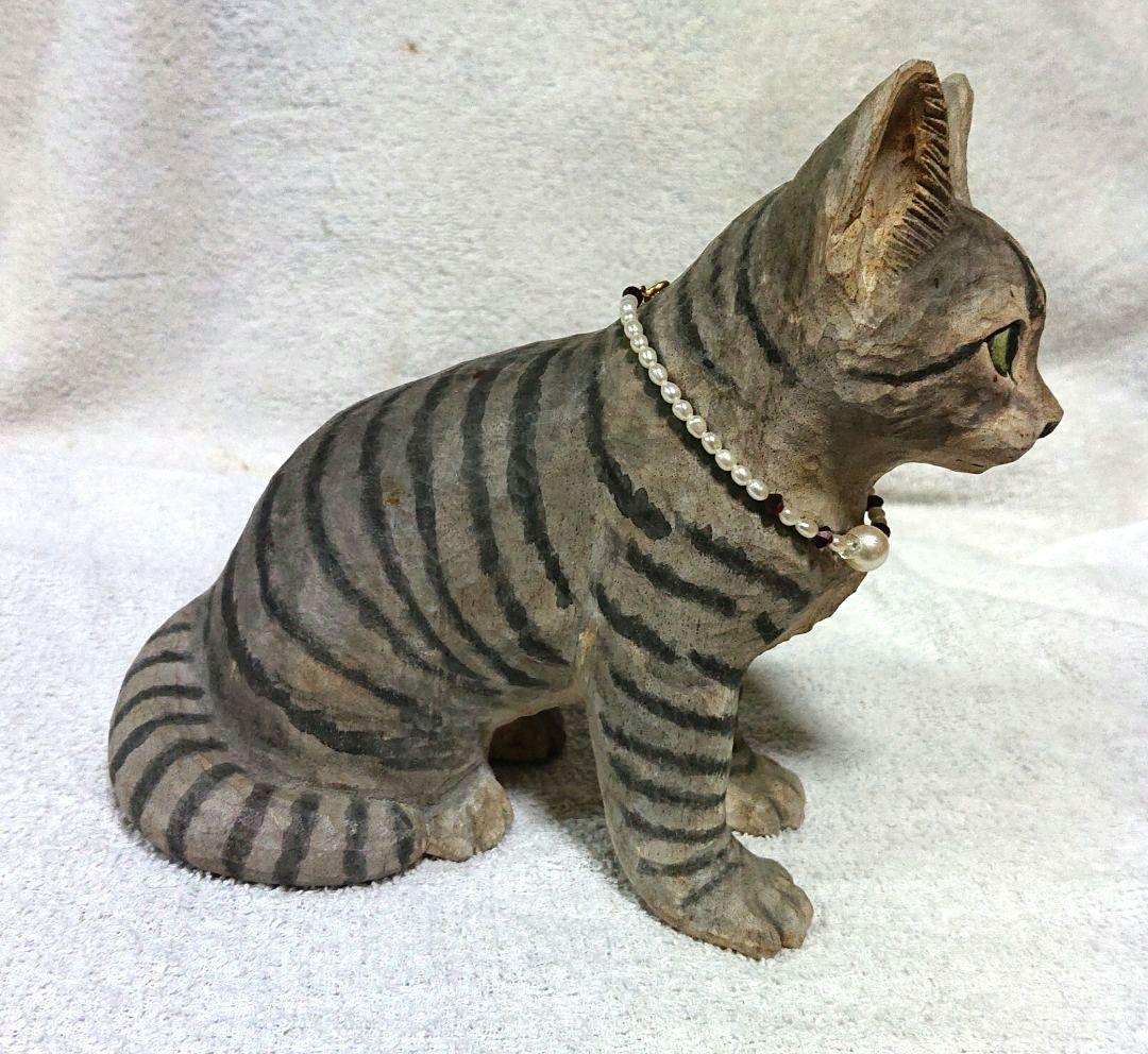 愛らしい猫の置物 T164