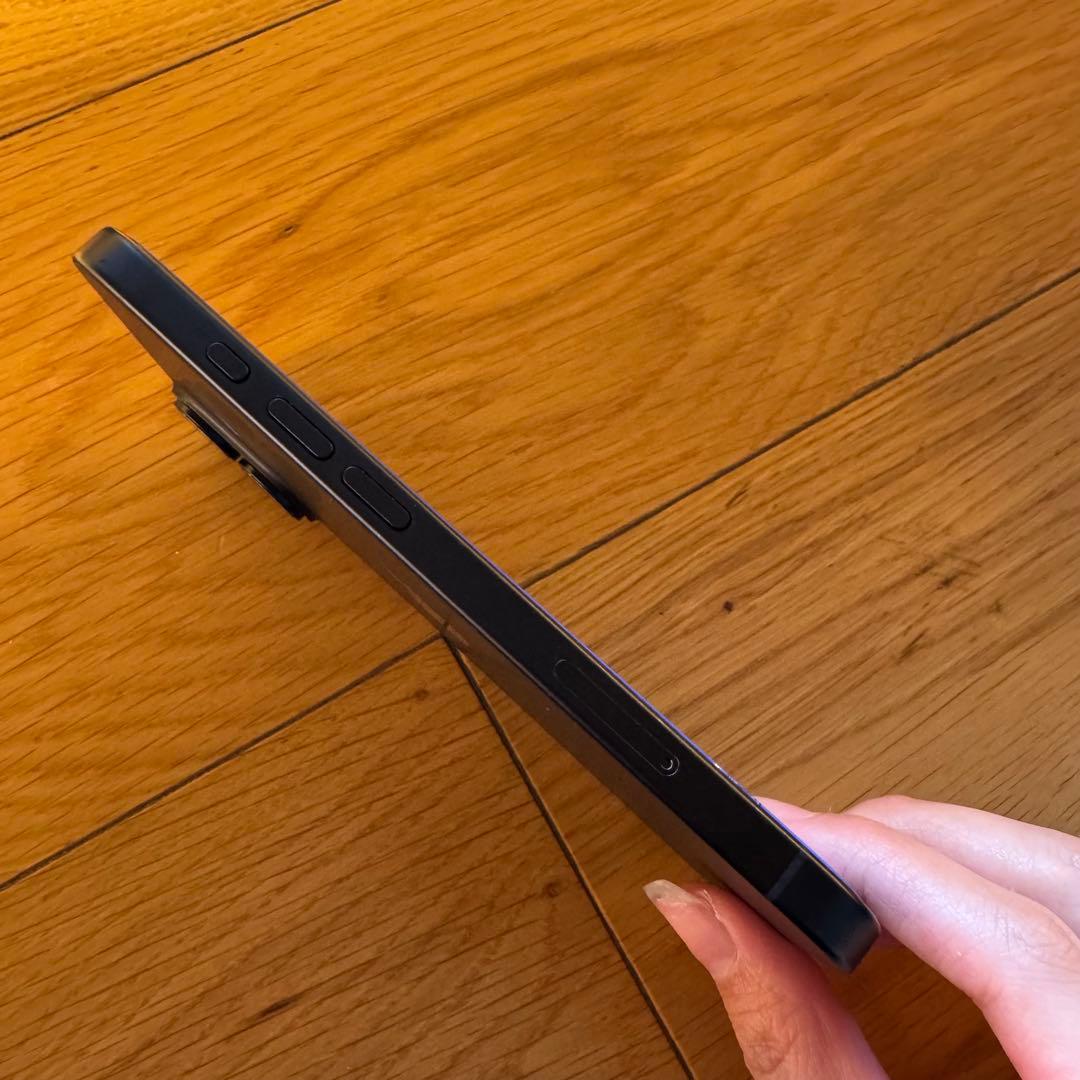 iPhone16 128GB 純正ケース付き ブラック