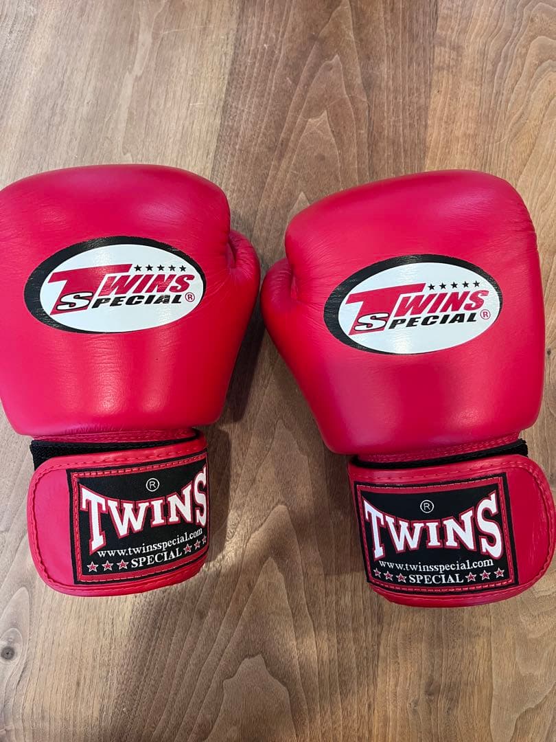 TWINS SPECIAL ボクシンググローブ 赤 12オンス