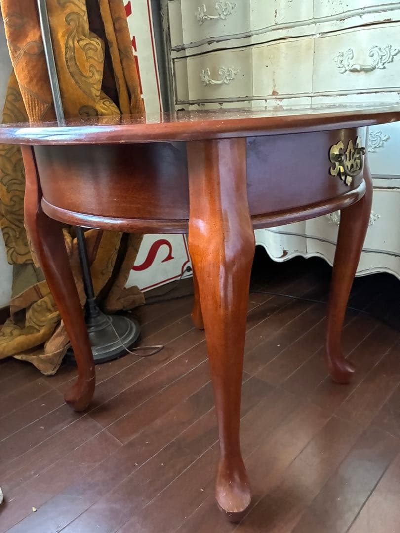 leonoahです　家具　丸　コーヒー　センター　ソファー　テーブル　猫脚