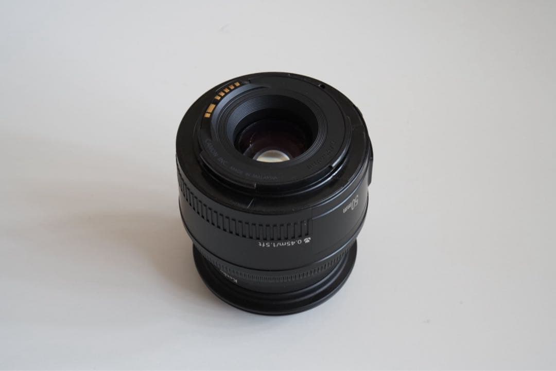 Canon EF 50mm f/1.8 レンズ（おまけ付き）