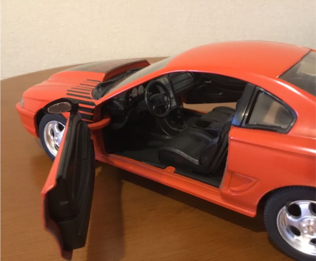 レア 1994 フォード マスタング Boss 429 1/18