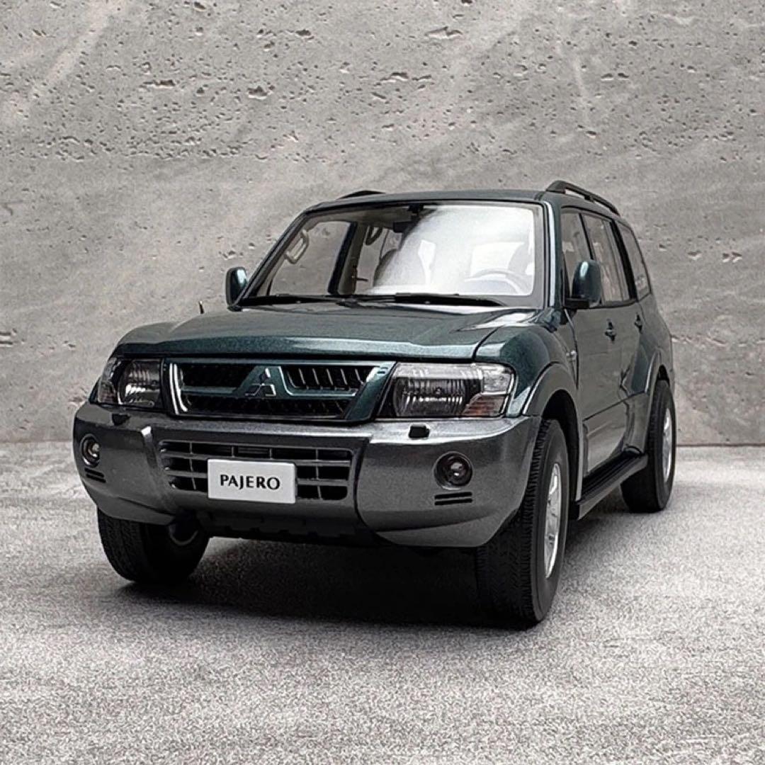 YC Model 1:18 三菱 パジェロ V73 Pajero グリーン